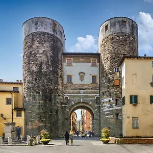 Ilaria 4* Lucca